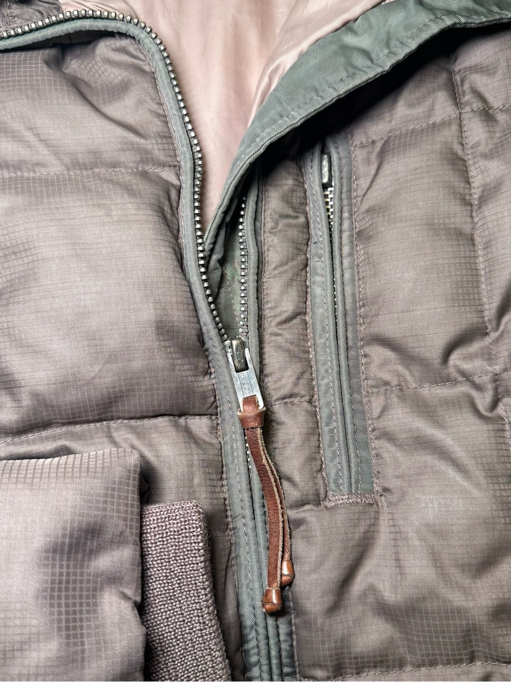 Vintage Eddie Bauer Yukon Down Jacket Faux Fur Trim Y2K Aesthetic Gorpcore Med - Picture 9 of 16